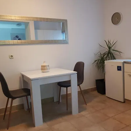 Apartmani Srce Mreznice Duga Resa Exterior photo