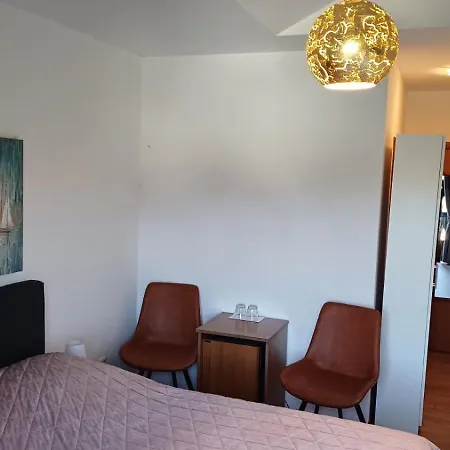 Apartmani Srce Mreznice Duga Resa Exterior photo